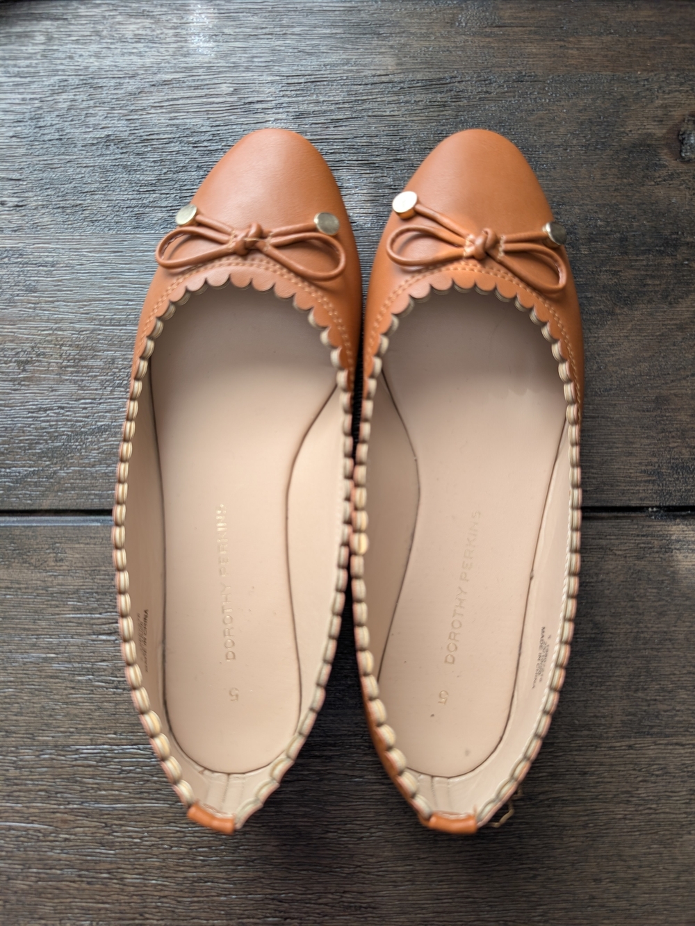 Dorothy Perkins Camel Scalloped Bow Ballet Flats